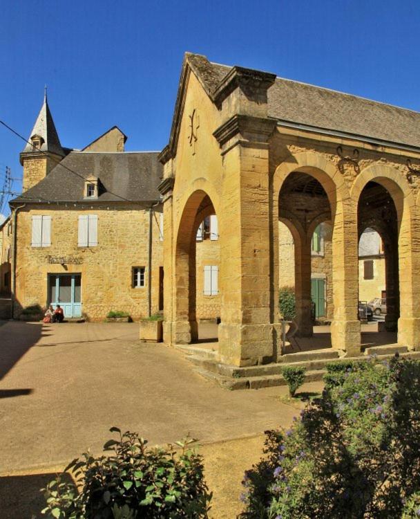 Petite Maison En Pierre Au Coeur Du Perigord Noir Salignac Eyvigues 外观 照片